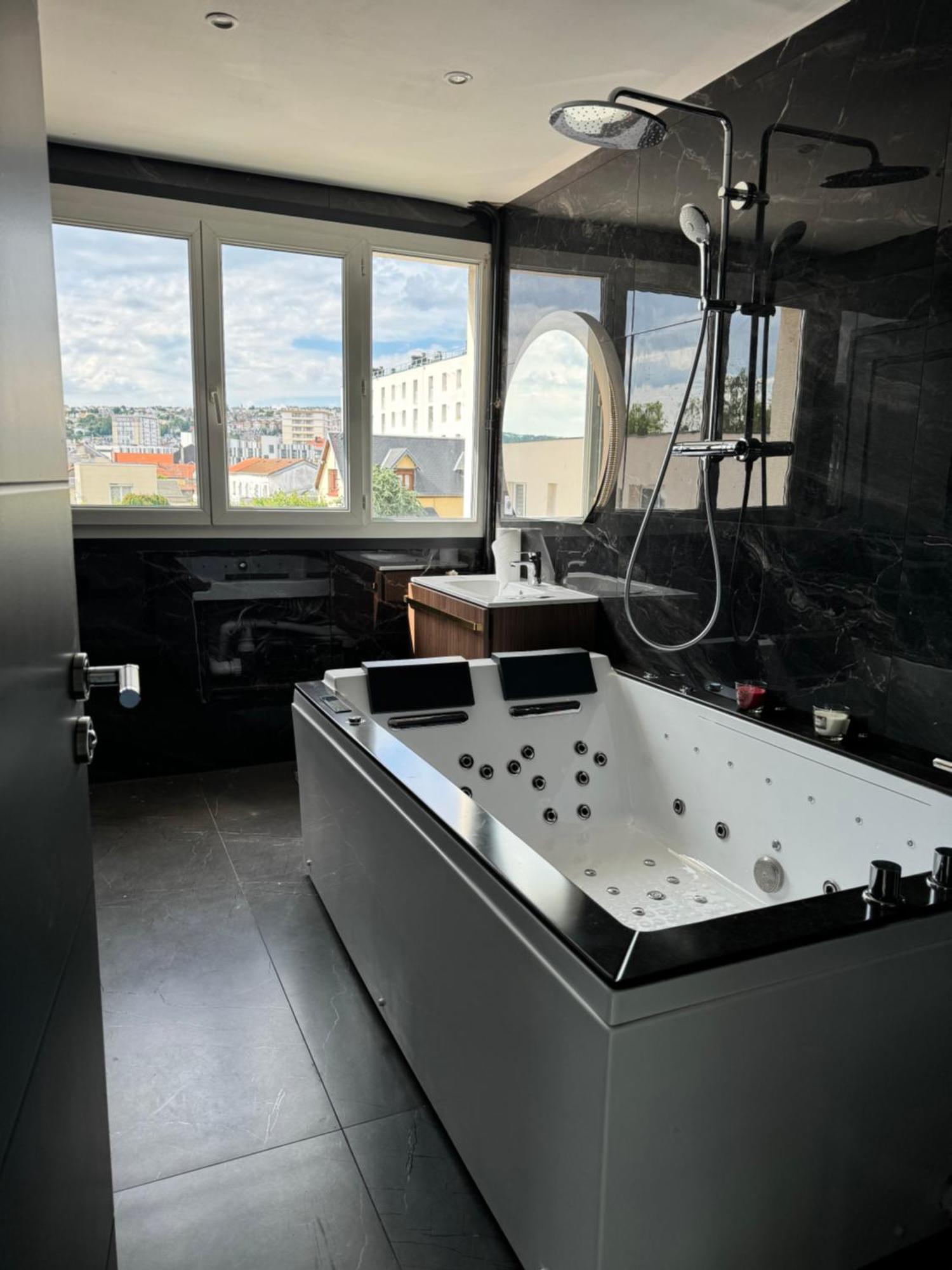 Appartement Jacuzzi Le Havre Ngoại thất bức ảnh